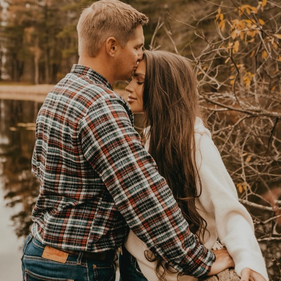 Meet your Posher, Kayla - Picture 1 of 1